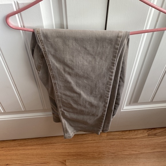 Women’s Pants - Picture 3 of 3